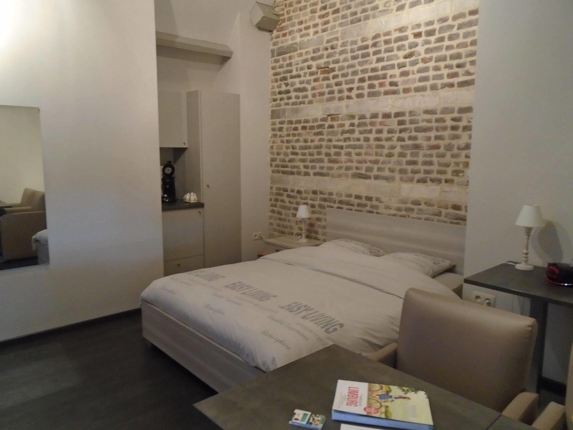 B&B De Oude Winning Riemst Exterior foto